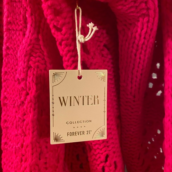 Hot Pink Sweater ✨ - Picture 2 of 2